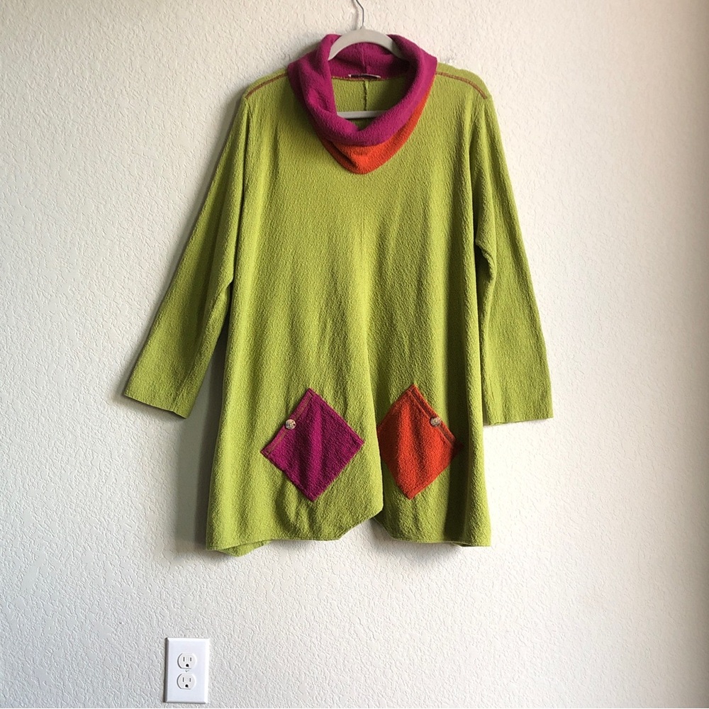 Margaret Winters Turtleneck Tunic Top Green Pocket Quirky Artsy Art to Wear